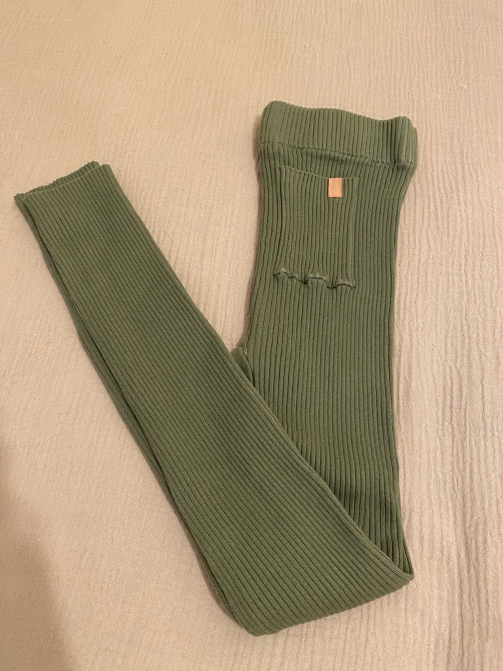 lunya Olive Ribbed Leggings. Size M - Picture 2 of 10